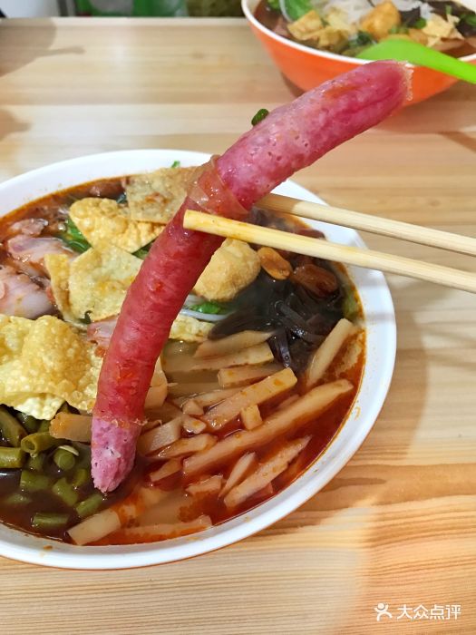 王味轩螺蛳粉腊肠图片 - 第1张