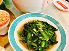 -阿瓦山寨·湘菜现炒·剁椒鱼头王(咸阳总店)