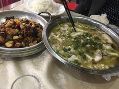 -金良酸菜鱼(宁海路总店)