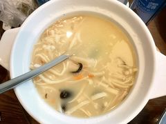 -赶海部落海鲜城(海阳路店)