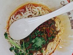 -小杨生煎(金山百联购物中心3楼店)