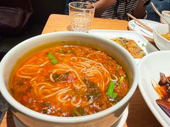 腾冲小锅米线-一坐一忘云南菜(北京skp店)