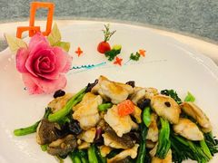 斑鱼肉起片炒菜心-东江海鲜酒家(艺都分店)