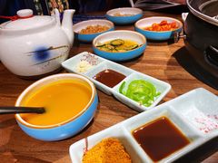 精品小菜-明洞阿姨·韩式酱蟹烤肉·创意料理(三元桥店)