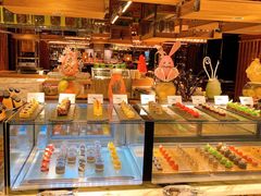 面包甜点陈列柜-南通滨江洲际酒店-西集自助餐厅