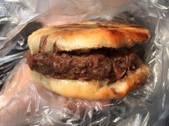 牛肉烧饼-老西关黄老太牛肉烧饼