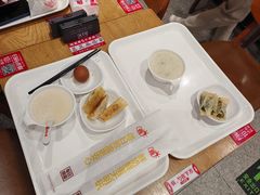 -南城香·饭香串香馄饨香(青年路店)