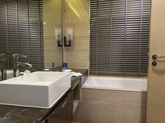 -上海松江假日酒店