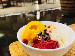 -松山湖凯悦酒店·Café自助餐厅·周末火舞秀表演
