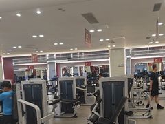 -英派斯健身旗舰店(海信国际中心馆)