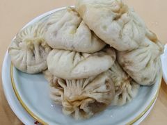 招牌猪肉大葱包-陈寔包子王·卤煮小肠·京味小吃(龙潭店)