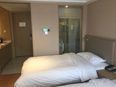 -铂逸梦秦酒店(横店梦幻谷店)