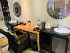 -喜鹊愉家酒店(郑州曼哈顿博览中心地铁站店)