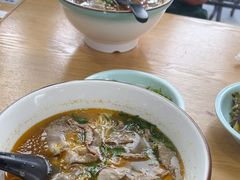 -钢阳酸菜红烧牛肉面(季乐路店)