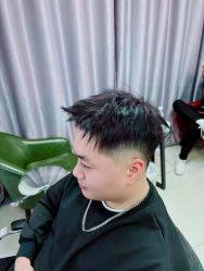 -尤司男士国潮理发馆