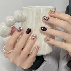 -悦指间美甲美睫