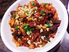 -沪小二炭火蛙锅(淮海中路美食不夜城店)