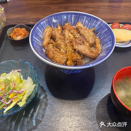 青食屋