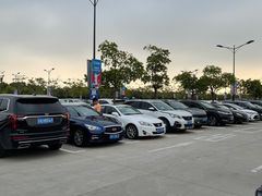 停车场地-奕欧来上海购物村停车场