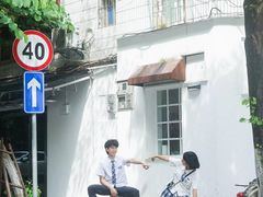 -溪岸路花鸟市场