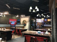 大堂-还是那家•秘制活鱼现烤•香辣美蛙(独墅湖邻里中心店)