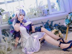 -米游妙妙屋cosplay换装自拍摄影体验馆