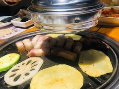 蔬菜拼盘-唯成•韩国炭火烤肉 유성고기