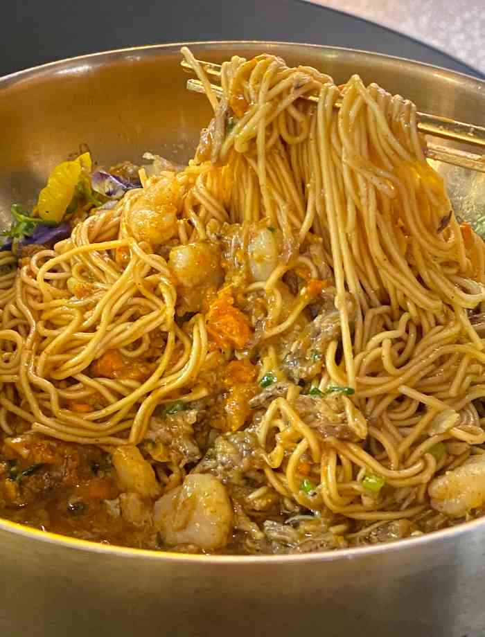 贡梅·蟹粉拌面(海岸城店)-"[薄荷]环境:海岸城四楼,巴奴对面,开放.