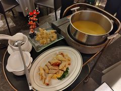 浓汤花胶鸡汤-维园悦谱·海派家常菜(乌鲁木齐南路店)