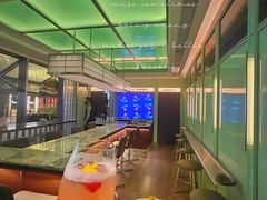 -Whisper Bar 