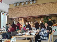 大堂-威珀斯酒店·珀萃美食餐厅 | 海鲜刺身·现烤生蚝·特色烤肉