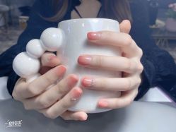 -蜜桃美甲美睫化妆