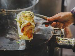 -正宗杂粮煎饼香软鸡蛋饼