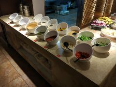 自助调料区-火焰山自助烧烤涮石板烤肉(新华大街店)