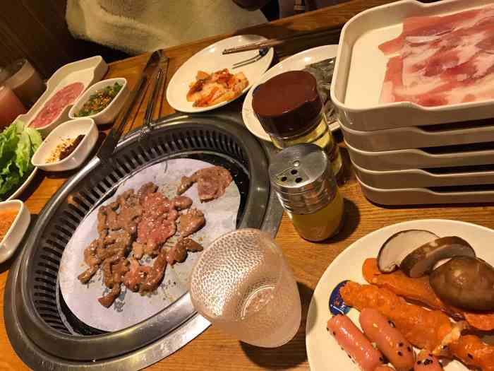 金滏山自助烤肉(武汉摩尔城旗舰店)-"菜品不多!