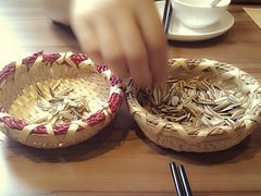 瓜子-西贝莜面村(上海百联西郊店)