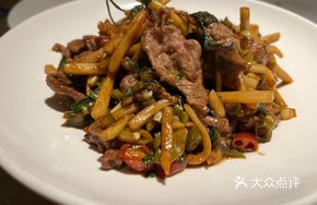 Guilin Sour Bamboo Shoots Stir-Fried with Beef Shank