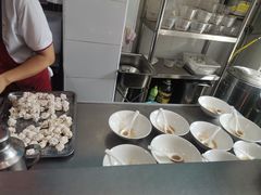 -金陵老丁家馄饨(新街口店)