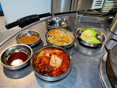 -釜山火炉·海鲜烤肉(紫藤路店)