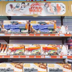 -Hamleys哈姆雷斯(三胞店)