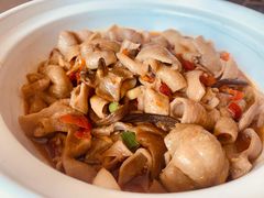 干锅肥肠。-伙工殿餐厅(吉大店)