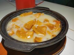 -阿瓦山寨·湘菜现炒·剁椒鱼头王(咸阳总店)