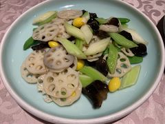 荷塘月色-海富门·带鱼·淮扬菜·粤菜(甘家口店)