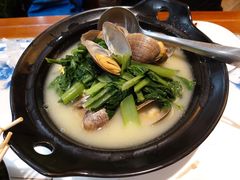 大黄蚬子煮小白菜-东方饺子王(新奥购物中心店)