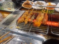 -哈尔滨小酒馆·鲜肉现穿自助烧烤(康新花园店)