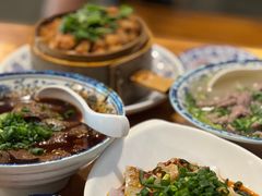 -杨三孃跷脚牛肉(西外棕榈岛店)