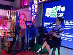 -马路牙子烧烤音乐酒馆(望京店)