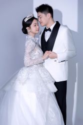 -莫兰迪婚纱摄影