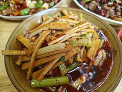 -雷祖芳老妈蹄花店