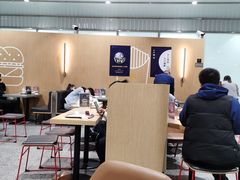 大堂-麦当劳(北京大兴机场二层国内到达(安检外)店)